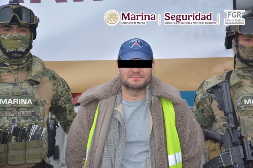Miguel Ángel Solano Ruiz, conocido como "Capitán Sol", detenido por la Marina y la FGR en relación con huachicol fiscal.