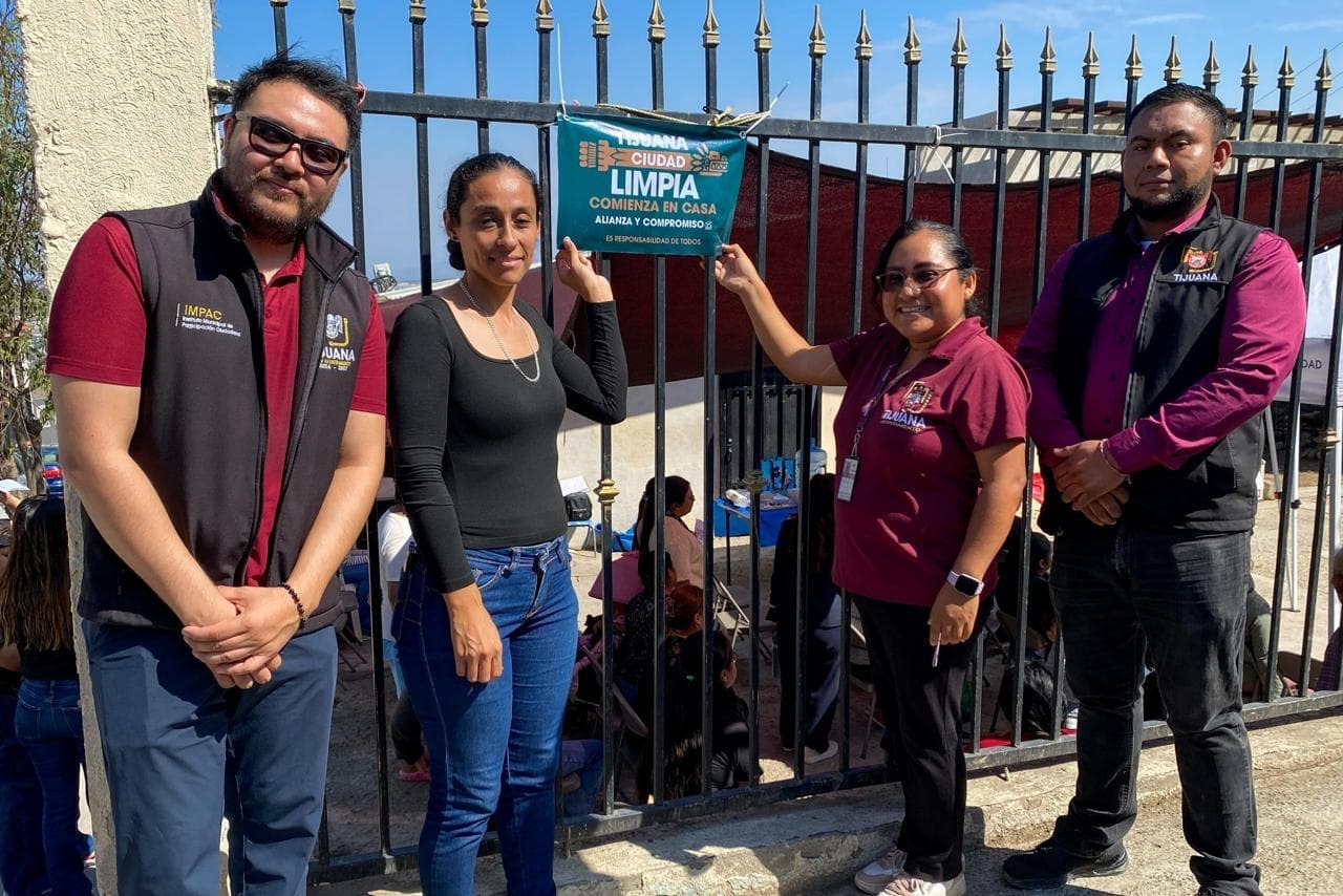 Cuatro representantes del Instituto Municipal de Participación Ciudadana presentan el programa 'Tijuana Ciudad Limpia