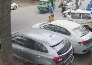 Hombre es atropellado por camión y muere