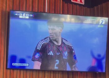 Aficionada asegura que hay mensaje subliminal en uniforme del Tri