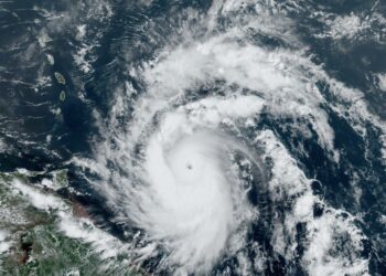 Científicos estudian crear “categoría 6” para mega huracanes