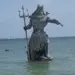 Él es Poseidón, el dios de la estatua “odiada” por los yucatecos