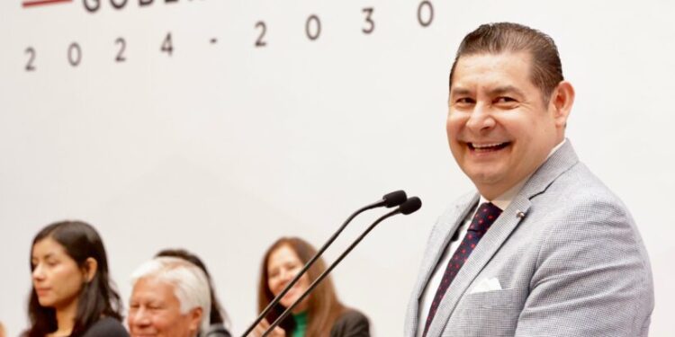 La administración gubernamental tendrá baterías de litio; para dejar atrás la burocracia evolucionará a promotoría: Armenta