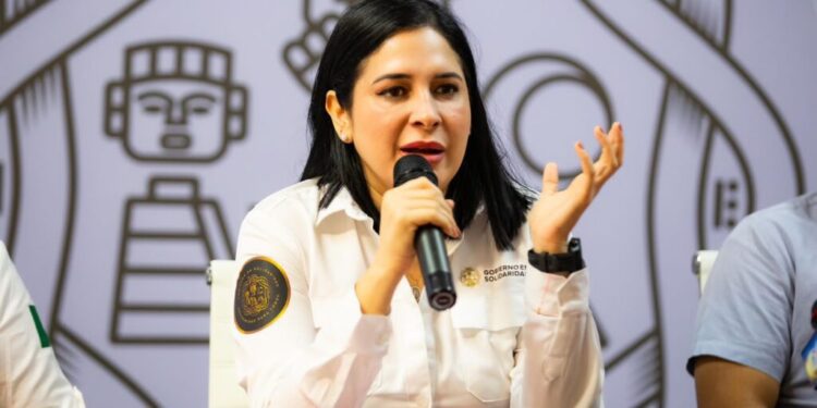 Estefanía Mercado atiende contingencia heredada por acumulación de basura en Solidaridad