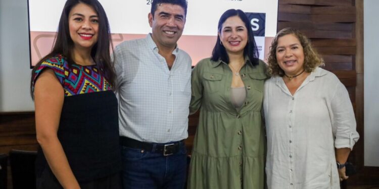 Transformar a Solidaridad con planeación, compromiso de Estefanía Mercado