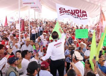 Mayor conectividad carretera para la mixteca, propuso Armenta