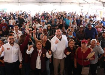 Presenta Ismael Burgueño a la nueva secretaria de Bienestar ante la comunidad de la Delegación Sánchez Taboada
