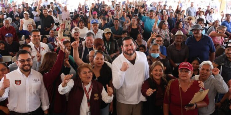 Presenta Ismael Burgueño a la nueva secretaria de Bienestar ante la comunidad de la Delegación Sánchez Taboada