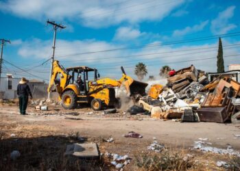 Refuerza Gobierno Municipal acciones de mejoramiento urbano en el Ejido Ojo del Agua, y las colonias Jardín Dorado y El Pípila