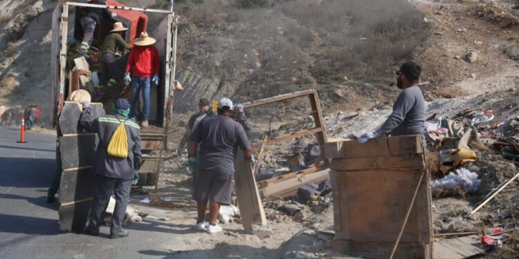 Realiza Gobierno Municipal labores de mantenimiento urbano que benefician a cerca de 30 mil tijuanenses