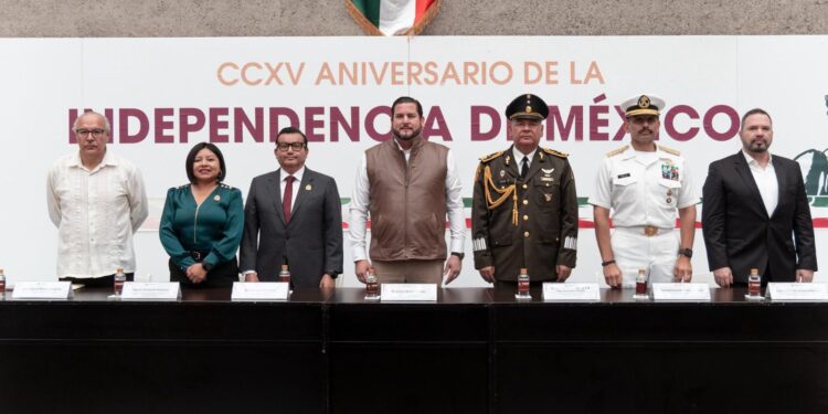 Encabeza Ismael Burgueño ceremonia conmemorativa por el 215 Aniversario de la Independencia de México