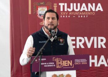 Fortalece Ismael Burgueño vínculo con la Sociedad Civil mediante entrega de constancias 2026