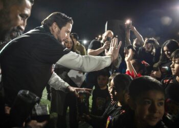 Asiste Ismael Burgueño a la inauguración de la rehabilitación de la Unidad Deportiva El Rubí