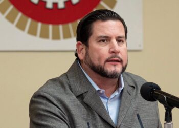 Asiste presidente municipal Ismael Burgueño a la entrega de reconocimiento al titular de la SSPCM por parte de la CTM