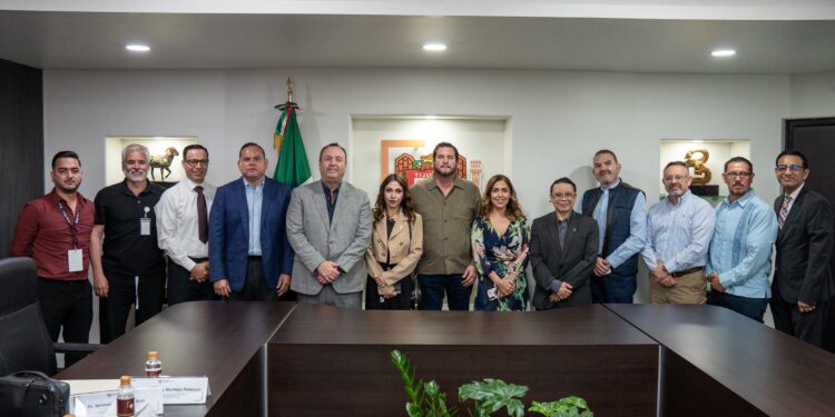 Sostiene Ismael Burgueño reunión de coordinación con el sector médico de Tijuana