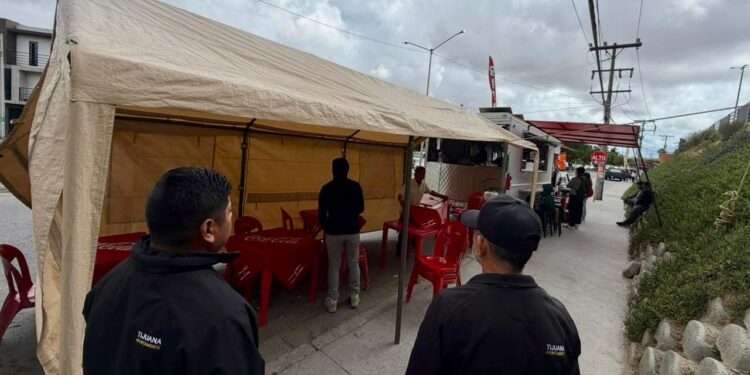 Refuerza Gobierno Municipal operativo de ordenamiento del comercio en Santa Fe